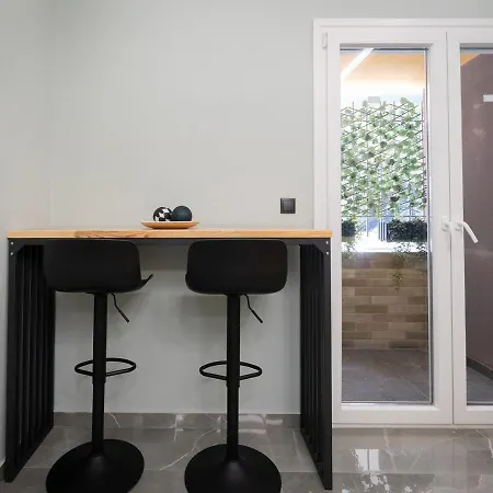 Liv - Comfortable Designer Apt In Lycabettus Athens Exterior photo