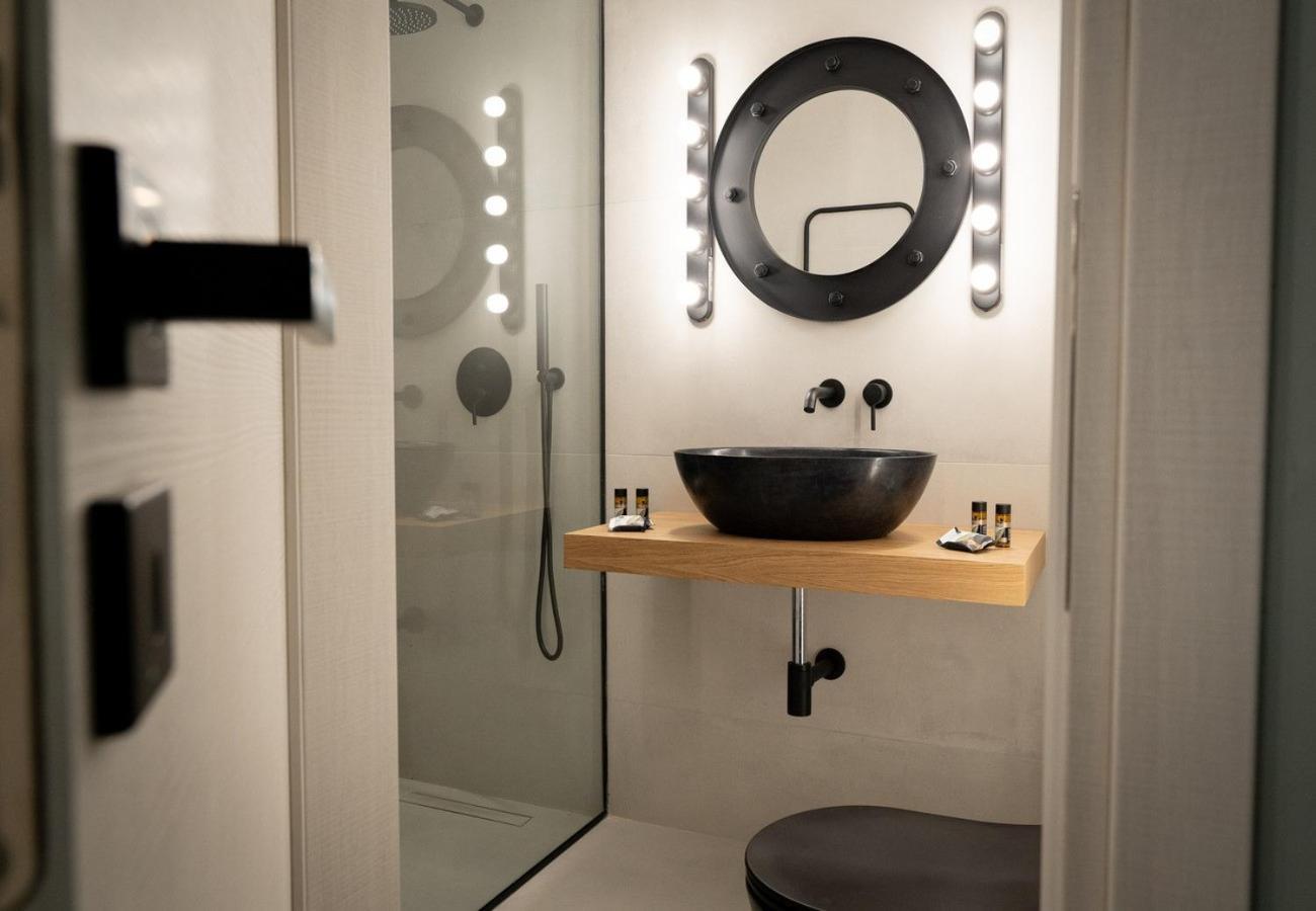 Apartment Liv - Comfortable Designer In Lycabettus Athens